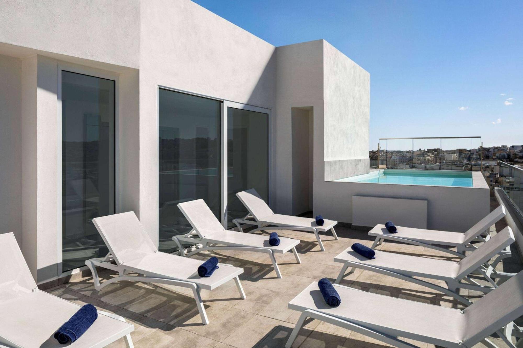 Quadro Hotel, Trademark Collection By Wyndham Сент Джулианс Экстерьер фото