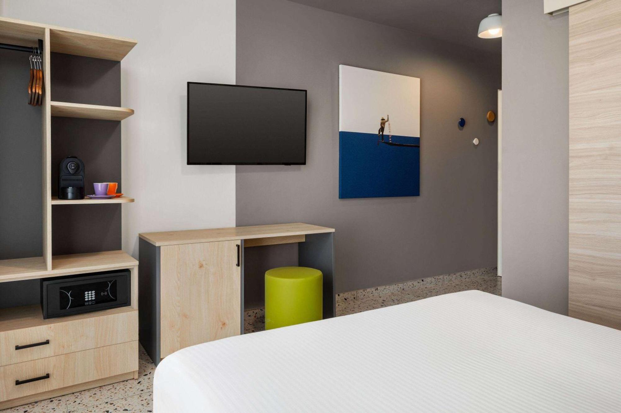 Quadro Hotel, Trademark Collection By Wyndham Сент Джулианс Экстерьер фото